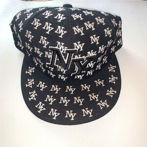 New York Hat by Headwear Embroidered Size L Black/White